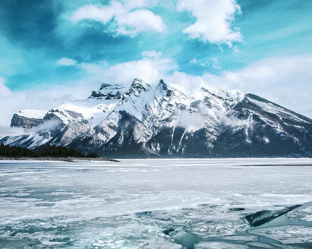 The snow glows white on the mountain tonight… ️🎤 Flickr