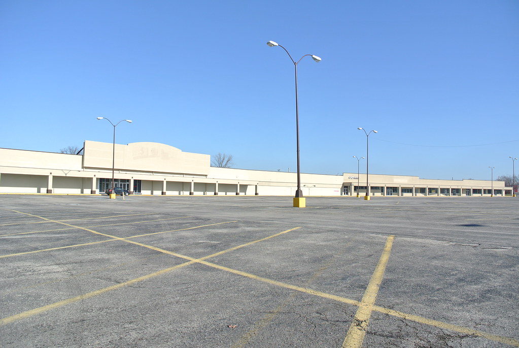 Kmart Allentown Rd Lima OH. This store was closed in 2010.… Flickr