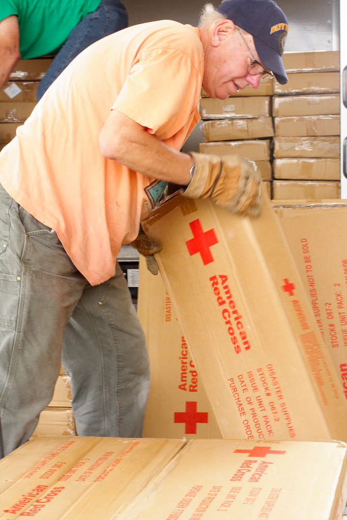 IMG_0205 Red Cross board member Al Boyden unloads unassemb… Flickr