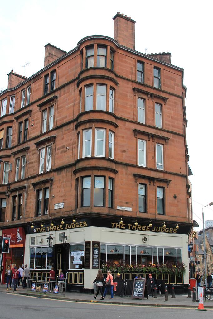 ‘The Three Judges’, 141 Dumbarton Road, Partick, Glasgow. … Flickr