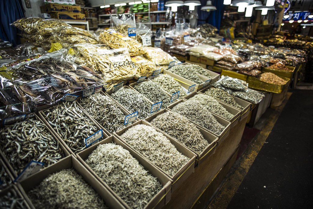 Jungbu dried fish market(中部市場), seoul 12nov2016, leica mp2… Flickr
