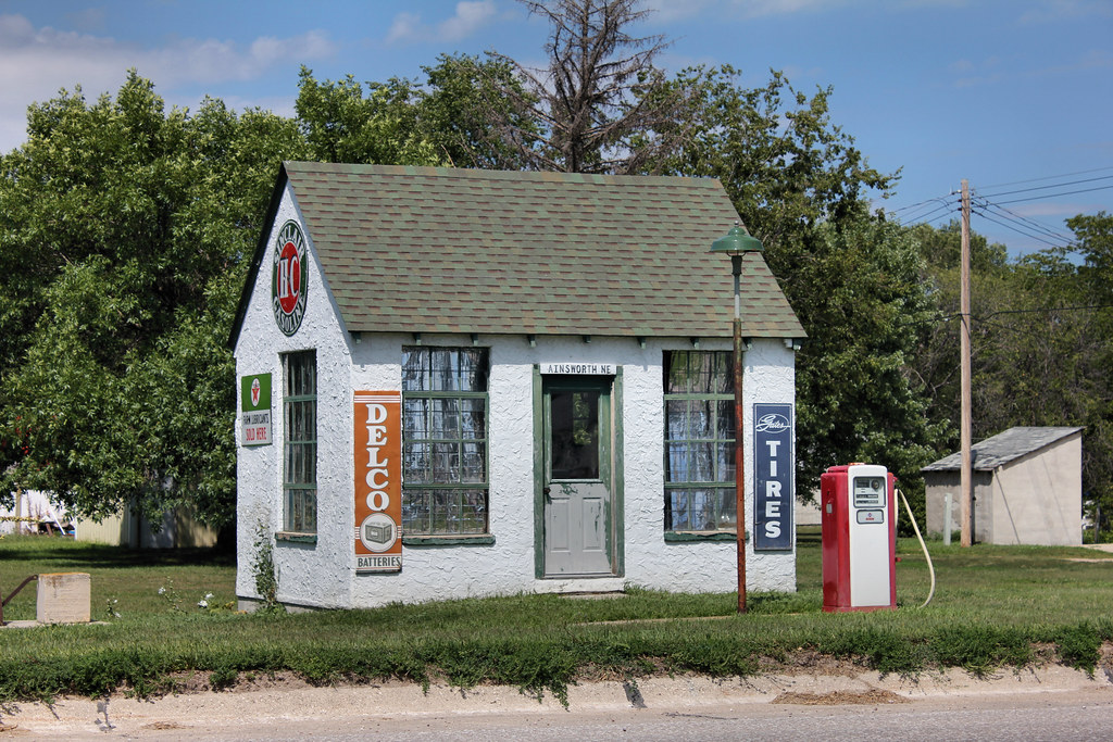 Sinclair Station Ainsworth, NE Tom McLaughlin Flickr