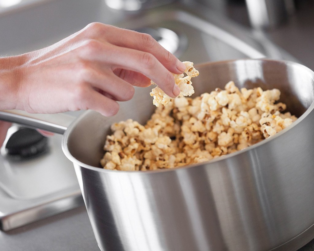 Zippy Pop Stovetop Popcorn Popper with Glass Lid, 51/2 Qu… Flickr