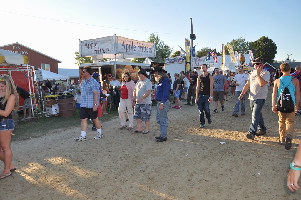 Goshen Fair 2015 Fair Goers caboose_rodeo Flickr