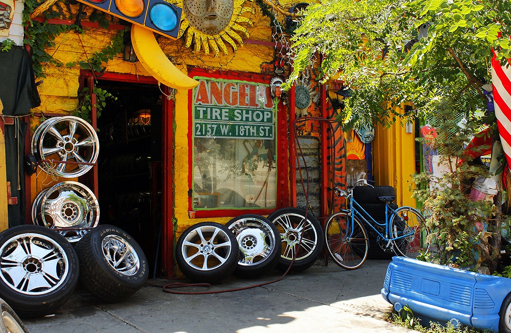 Angel's Tire Shop Chicago 14 July 2013 Andre Van