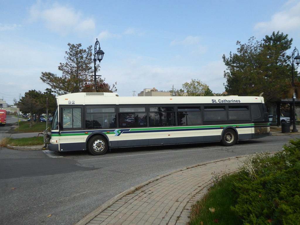 DJ147 St. Catharines Transit 92 Thorold, Sulliivan Av … Flickr