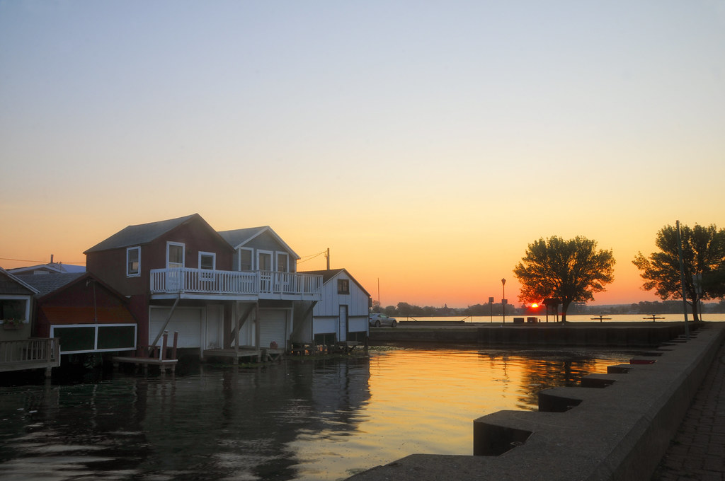 Boathouse Sunrise Sunrise at the Canandaigua Boat Houses i… Flickr