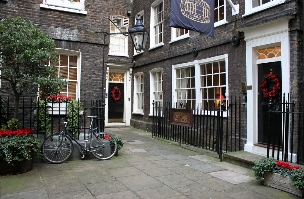 Pickering Place, St James's Terraced houses round two side… Flickr
