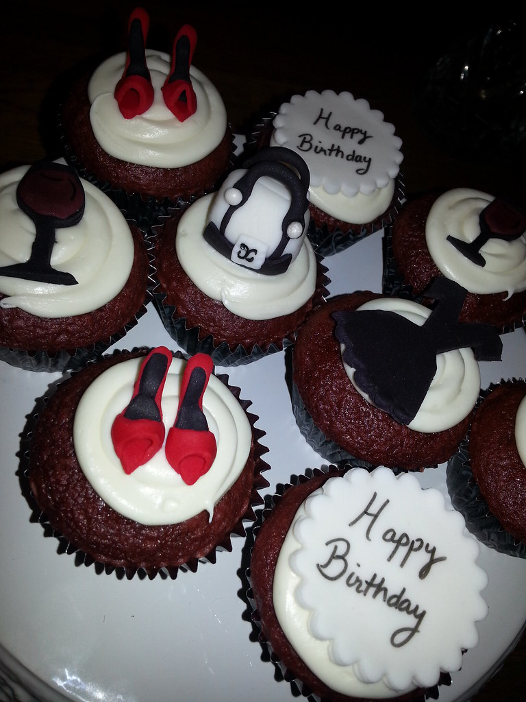 Little black dress cupcakes Little Black Dress birthday cu… Flickr