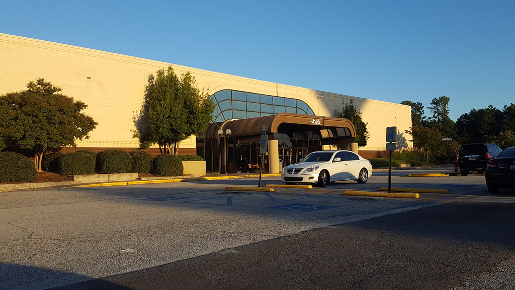 Belk Anderson Mall Anderson, SC October 2016 Mike Kalasnik Flickr