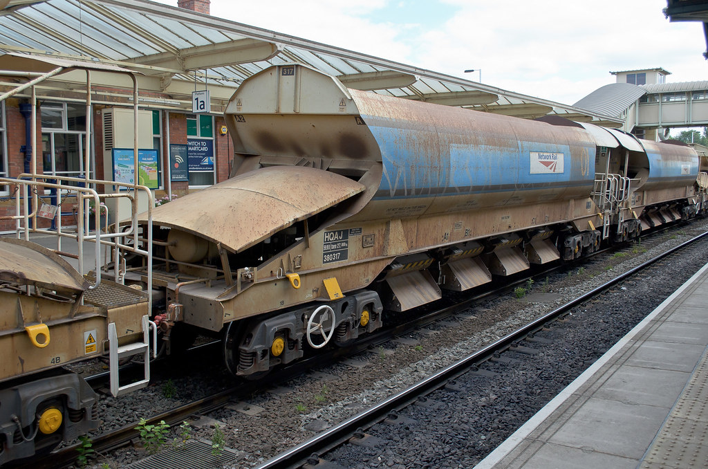 380317 Kettering 090815 Network Rail HQA 'Autoballaster' b… Flickr