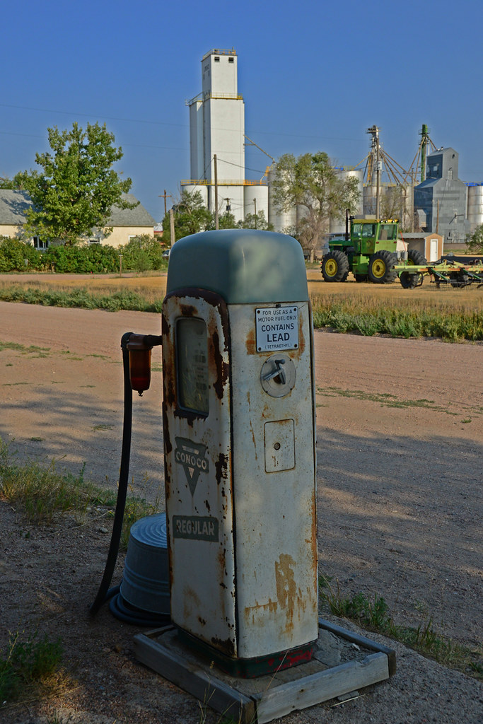 Lorenzo, Nebraska grain elevator. Another view from the co… Flickr