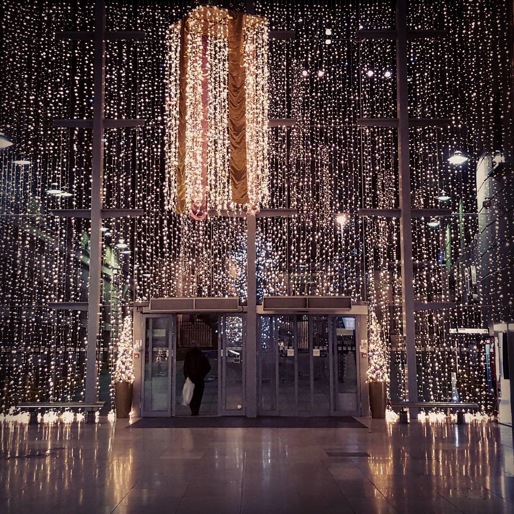 Christmas lights The Light Shopping Centre, Leeds Leeds… Flickr