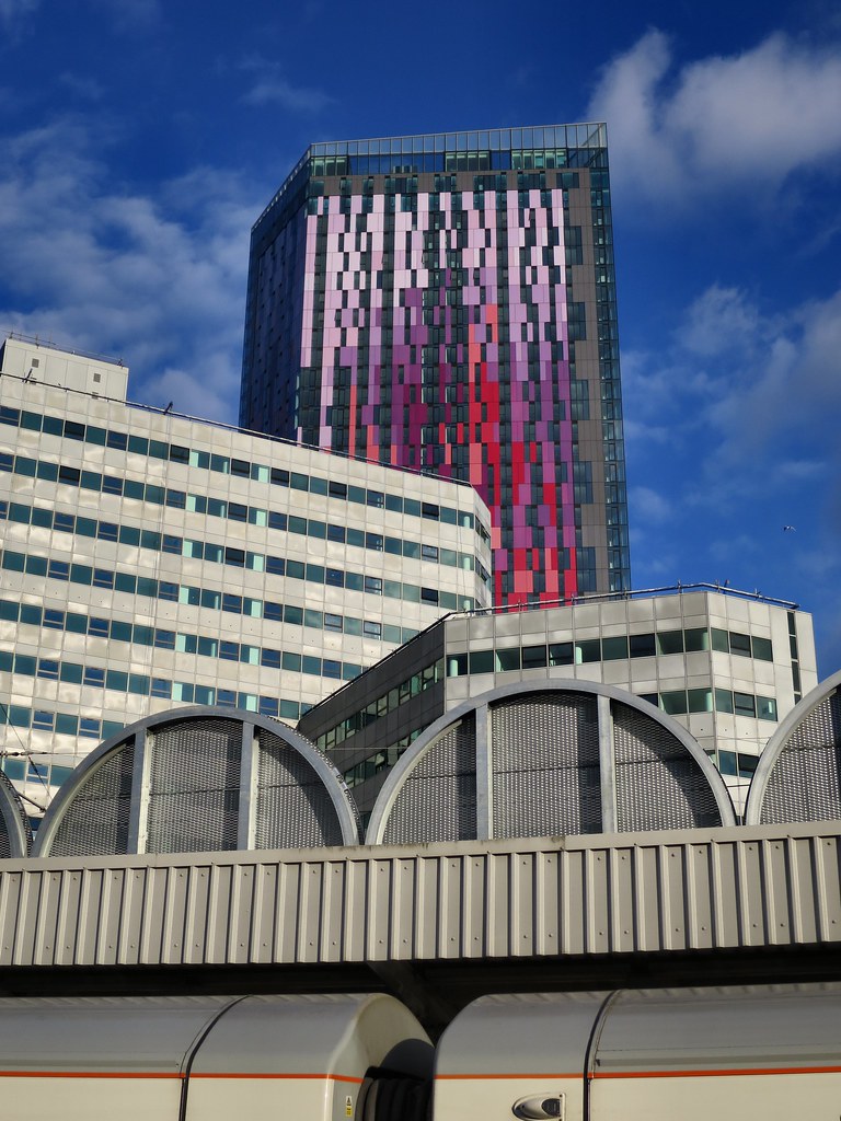 Saffron Tower from West Croydon Station Lines, curves, pol… Flickr