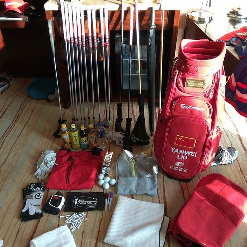 So what's in a tour players golf bag apart from the clubs?… Flickr