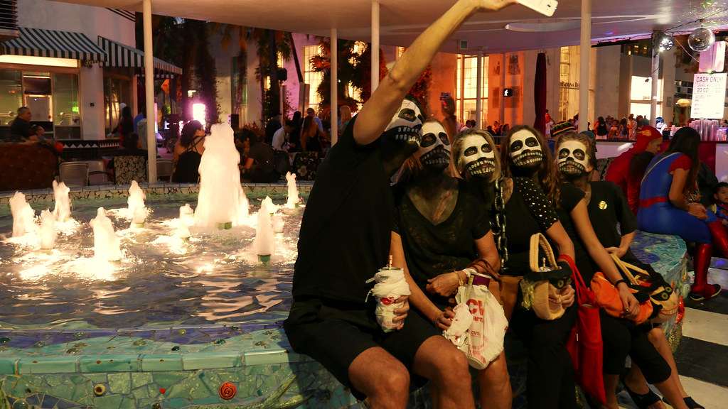 Halloween in Miami Agnieszka Kossakowska Flickr
