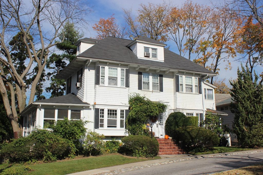 15 Manor Rd., Douglaston Colonial Revival House (1908) Arc… Flickr