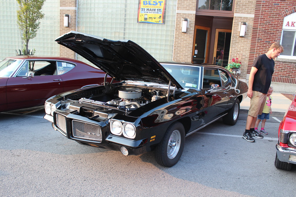 Akron Cruise Night Willys and Gassers 007 Akron Weekly C… Gary