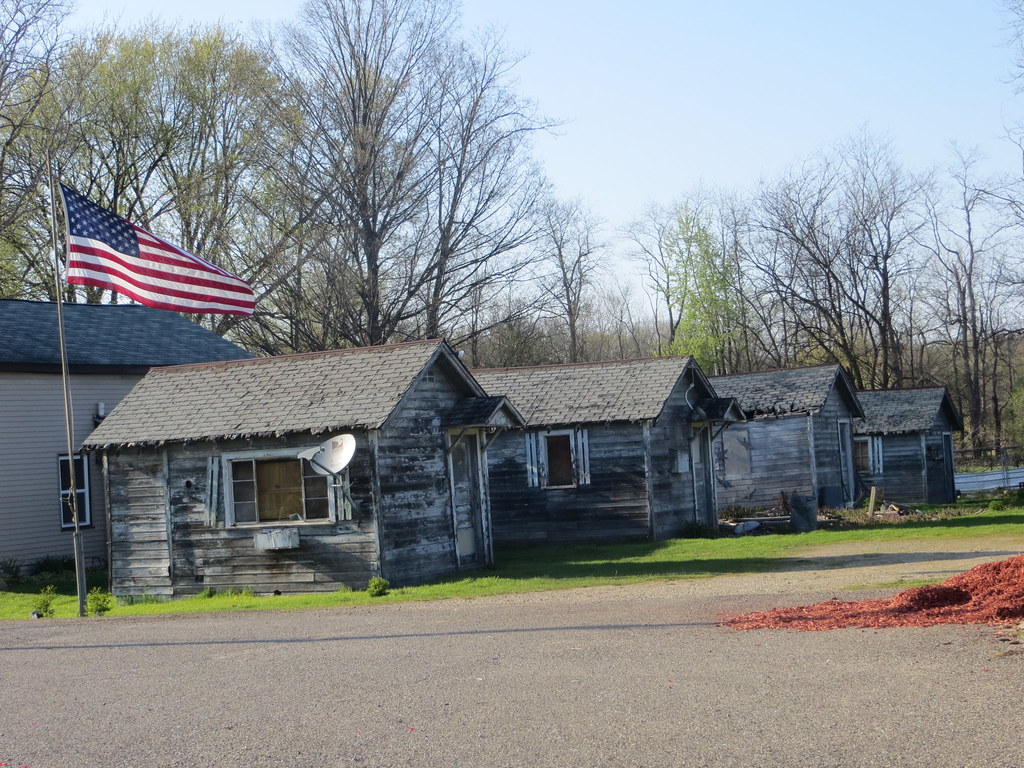 20150502 09 Tourist Cabins, Mottville, Michigan David Wilson Flickr