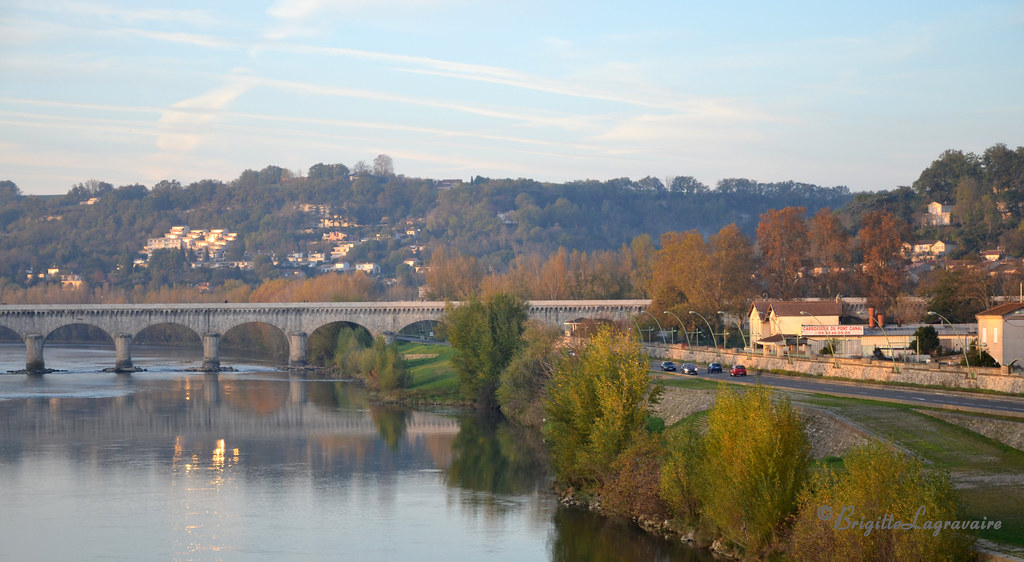 Agen Garonne, pontcanal, côteau de l'Ermitage (vus de la… Flickr