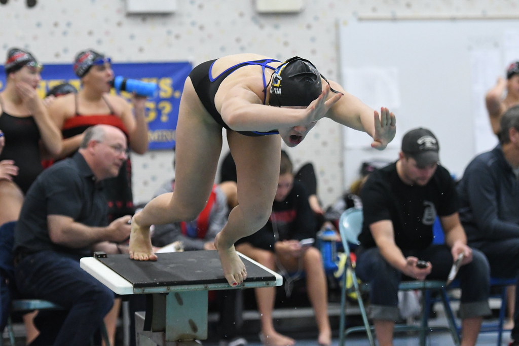 Day 2 of Nanooks Women's swim team taking on Drury college… Flickr