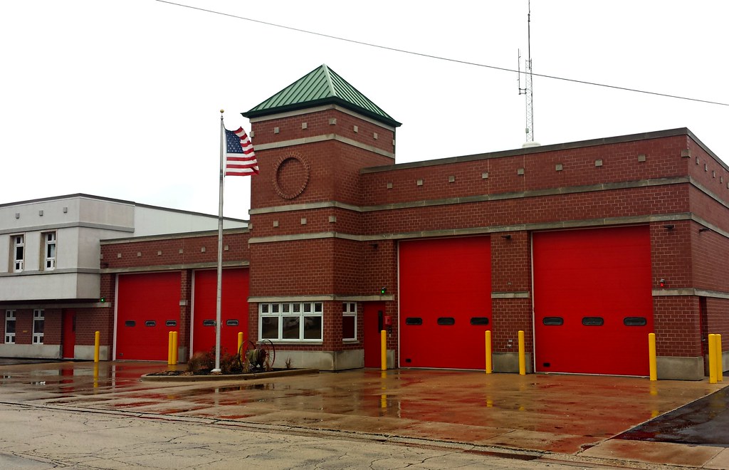 Woodstock Illinois Fire Department Station 1. Cragin Spring Flickr