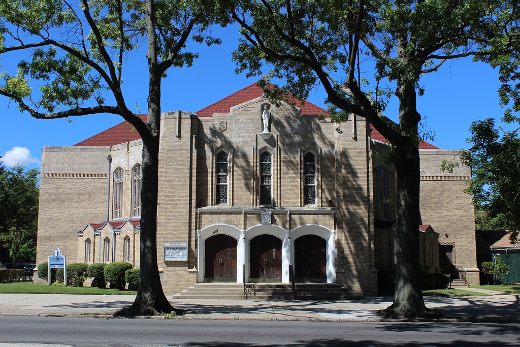 Queen of Peace Church, Kew Gardens Hills Queen of Peace Ro… Flickr