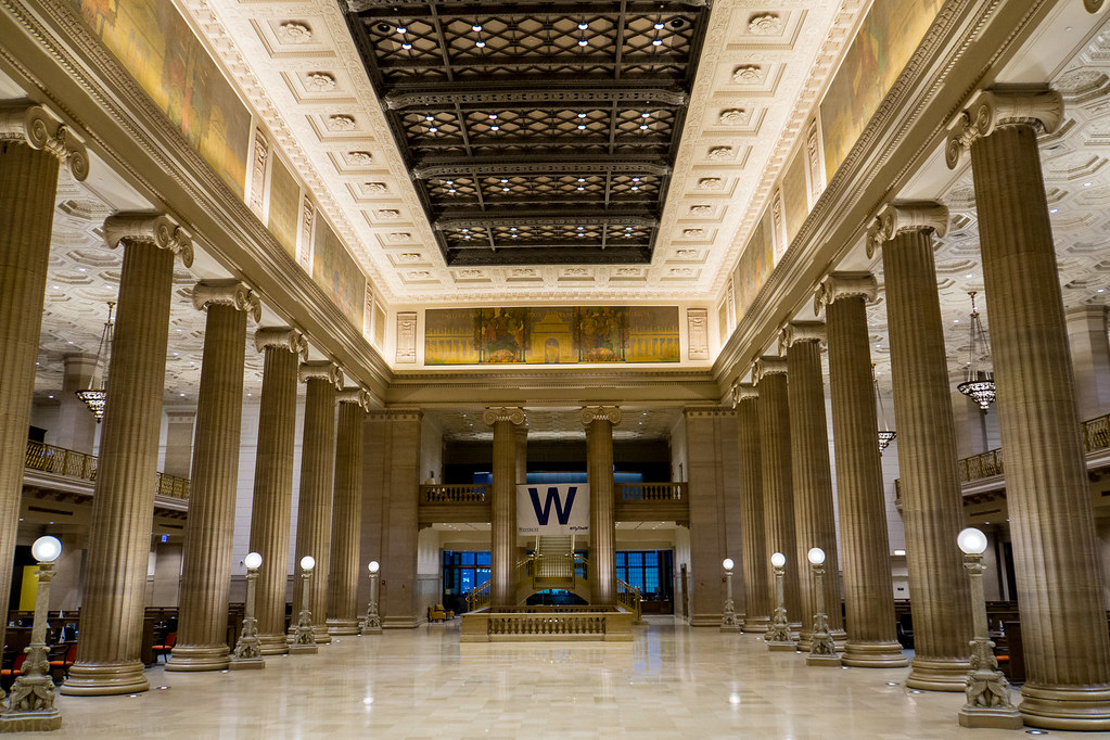 Grand Banking Hall Wintrust Bank Chicago, 2016 RW Sinclair Flickr