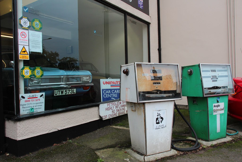Maldon Road Garage (3) Colchester. The 2 cars in the showr… Flickr