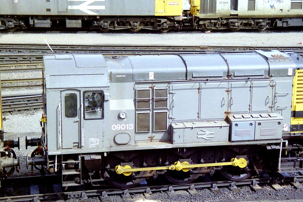 BR Departmental Grey Livery 09013. Tinsley TMD. Andy Watts (peg leg