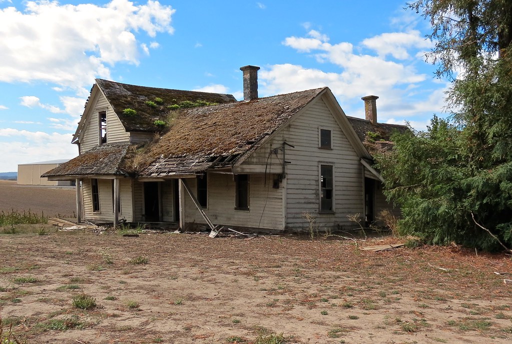 Amity, Oregon Abandoned and decaying. Karl Agre Flickr