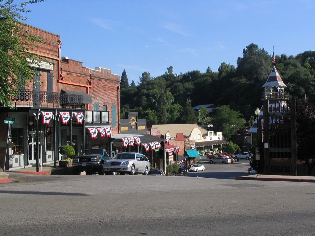 Downtown Auburn, California Auburn is the county seat of P… Flickr