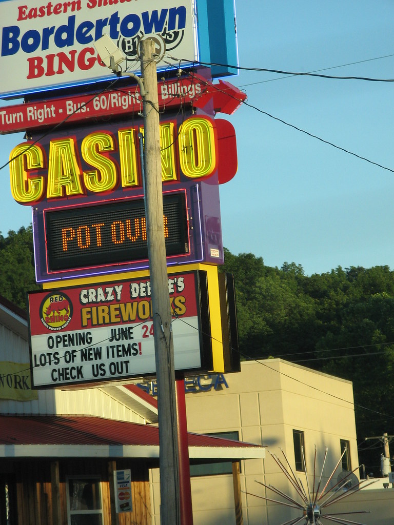 IMG_0028 bordertown bingo pot, oklahoma hannah.mcgowan Flickr