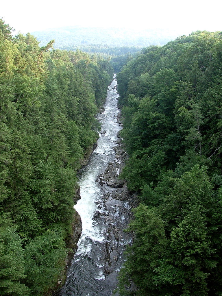 Quechee We were on our way back home and I just happ… Flickr