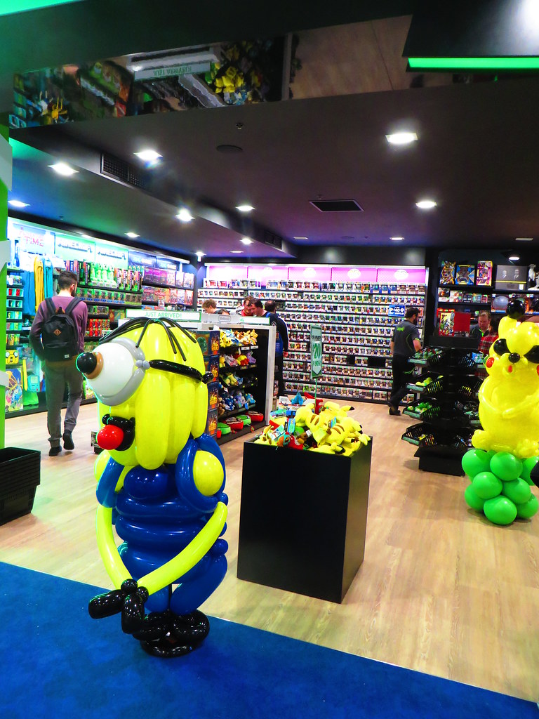 EB Games + Zing Pop Culture in Rundle Mall Ryan Smith Flickr