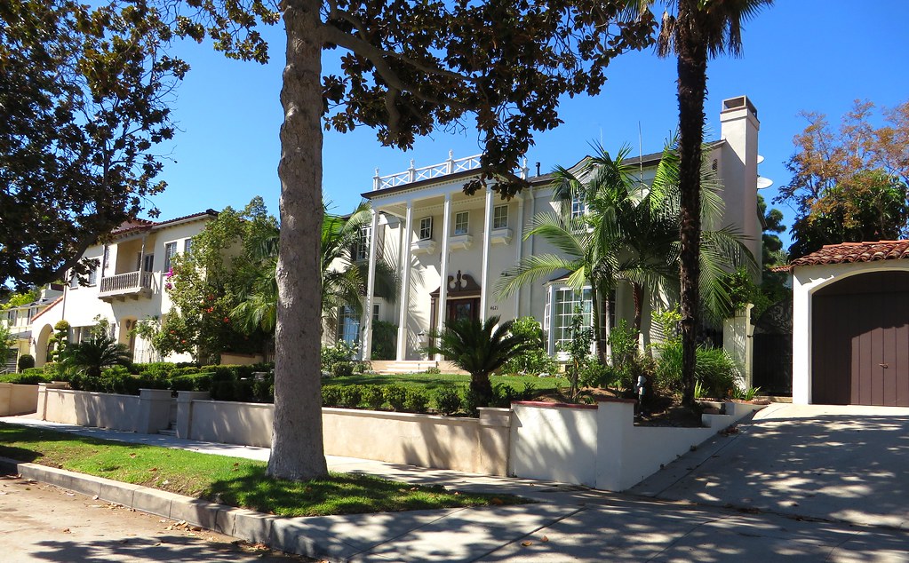 Los Feliz, Los Angeles, California Los Feliz is an affluen… Flickr