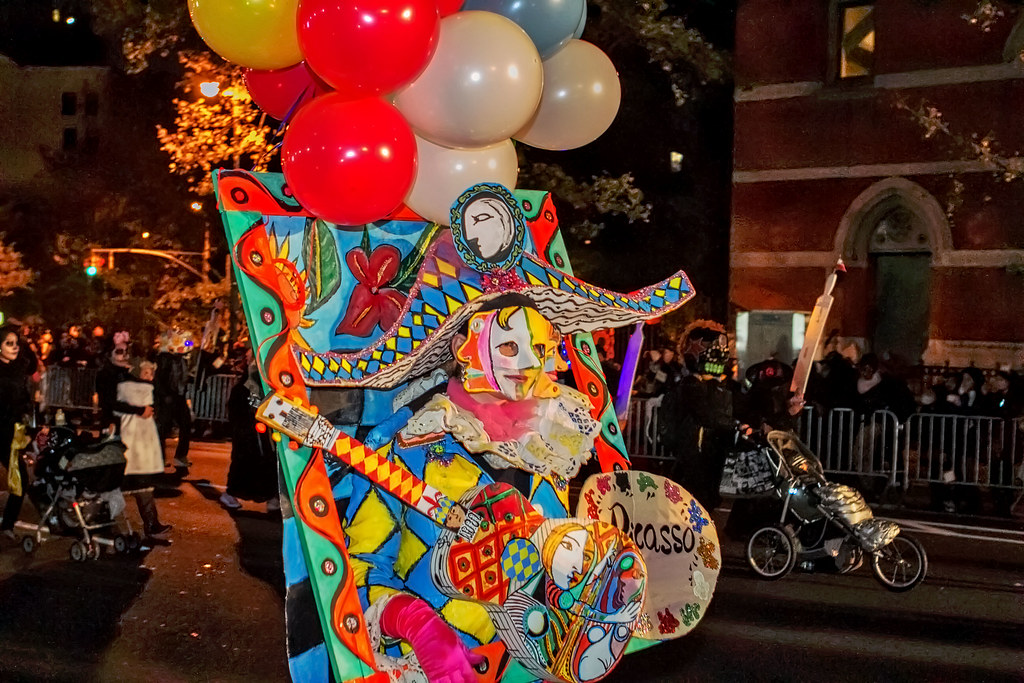 The 42nd Annual NYC Halloween Parade Theme Shine a Light i… Flickr