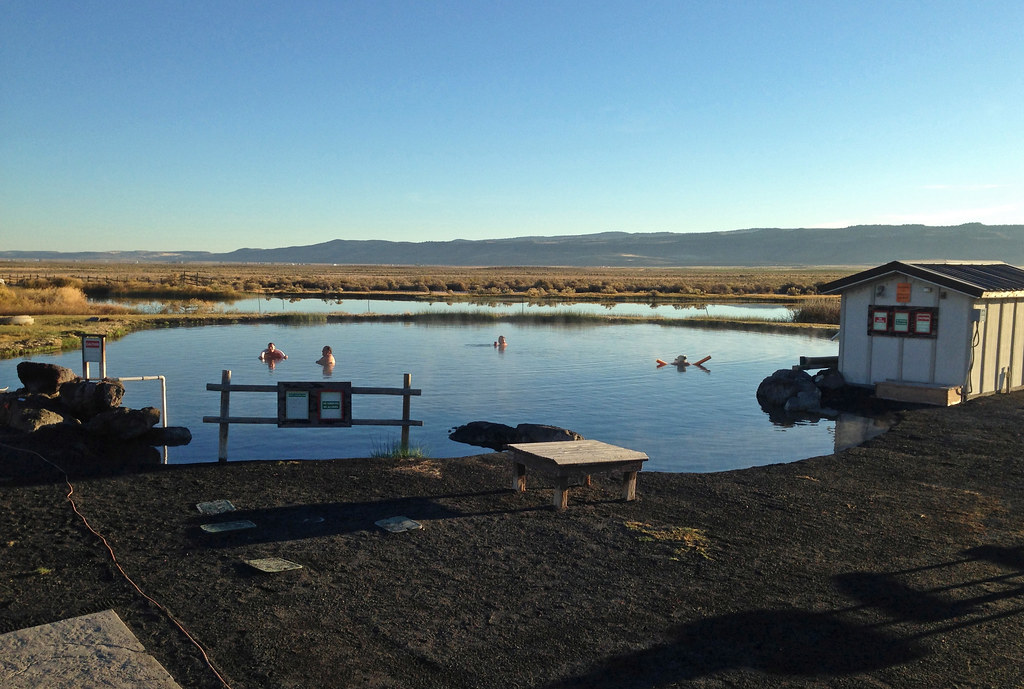 Crystal Crane Hot Springs, OR 2015 Looking northward acr… Flickr