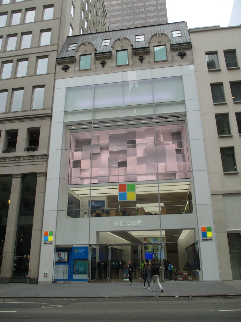 New Microsoft Store on 5th Ave 2015 NYC 3502 New Microsoft… Flickr