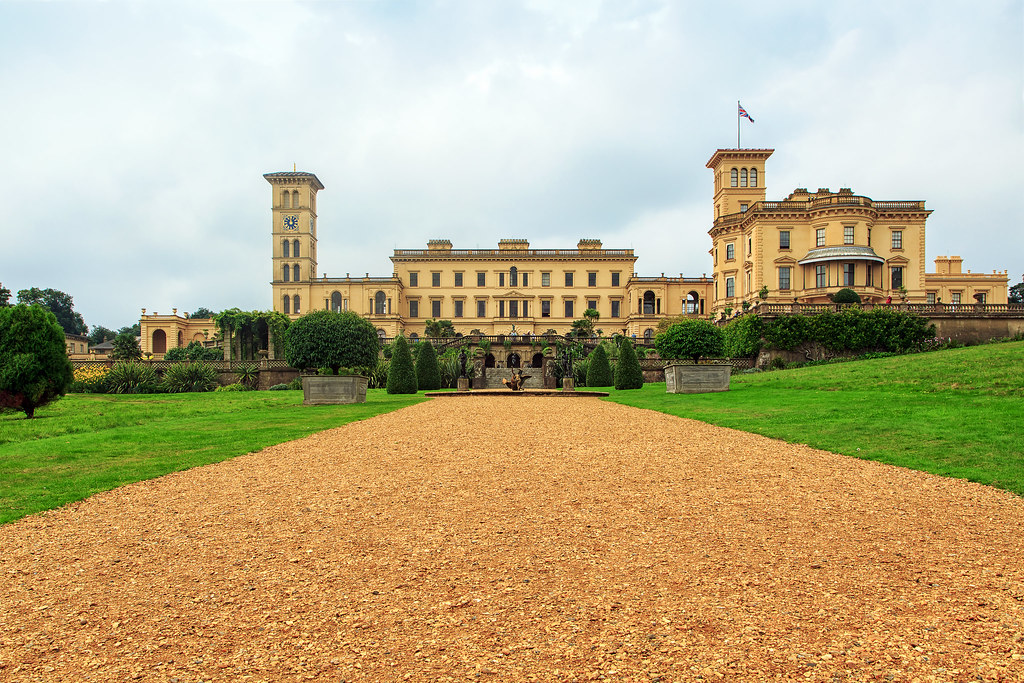 Osborne House Osborne House is a former royal residence in… Flickr