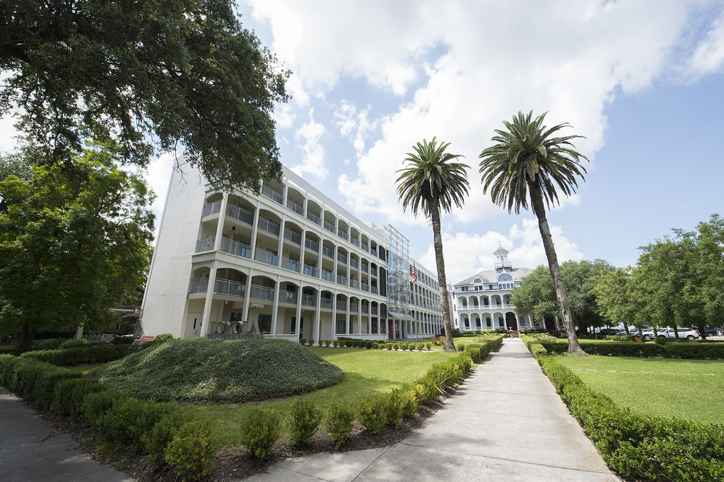 Cabra Hall 07/16/15 Loyola University New Orleans was fou… Flickr
