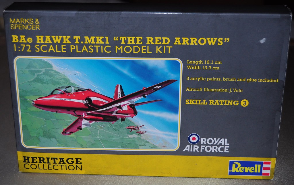 Red Arrows MARKS & SPENCER REVELL ROYAL AIR FORCE BAe HAWK… Flickr