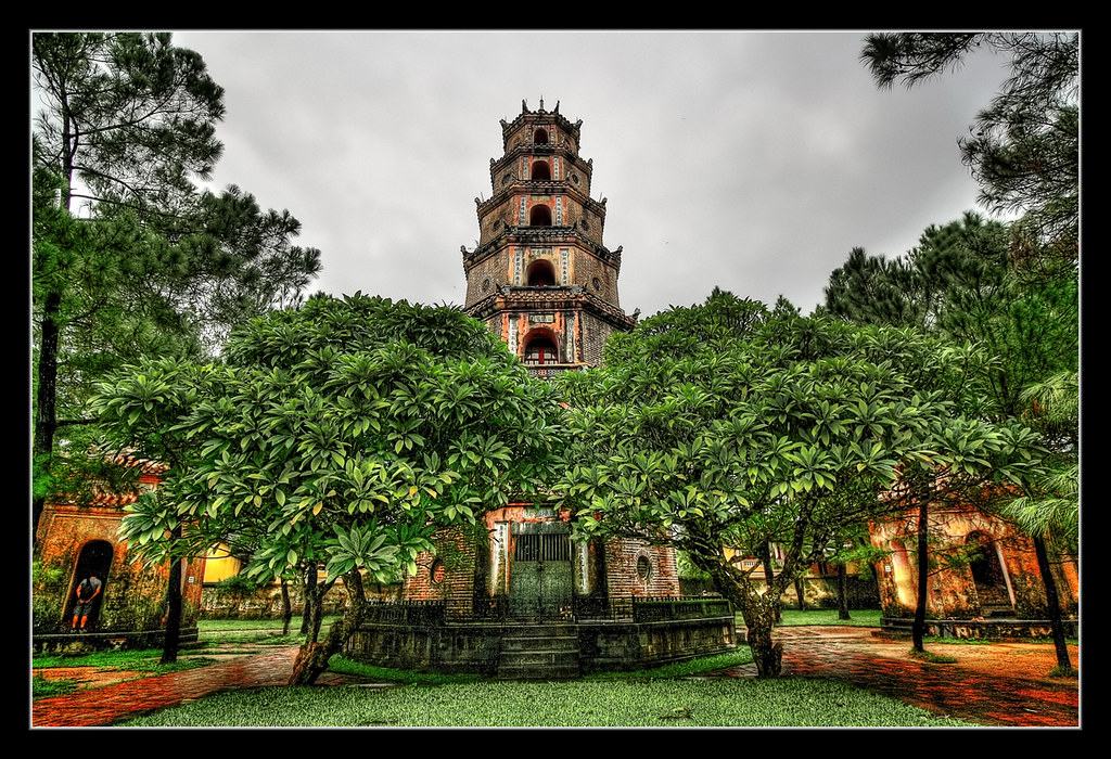 Huế VN Thiên Mụ Pagoda 02 Thiên Mụ Pagoda (Chùa Thiên