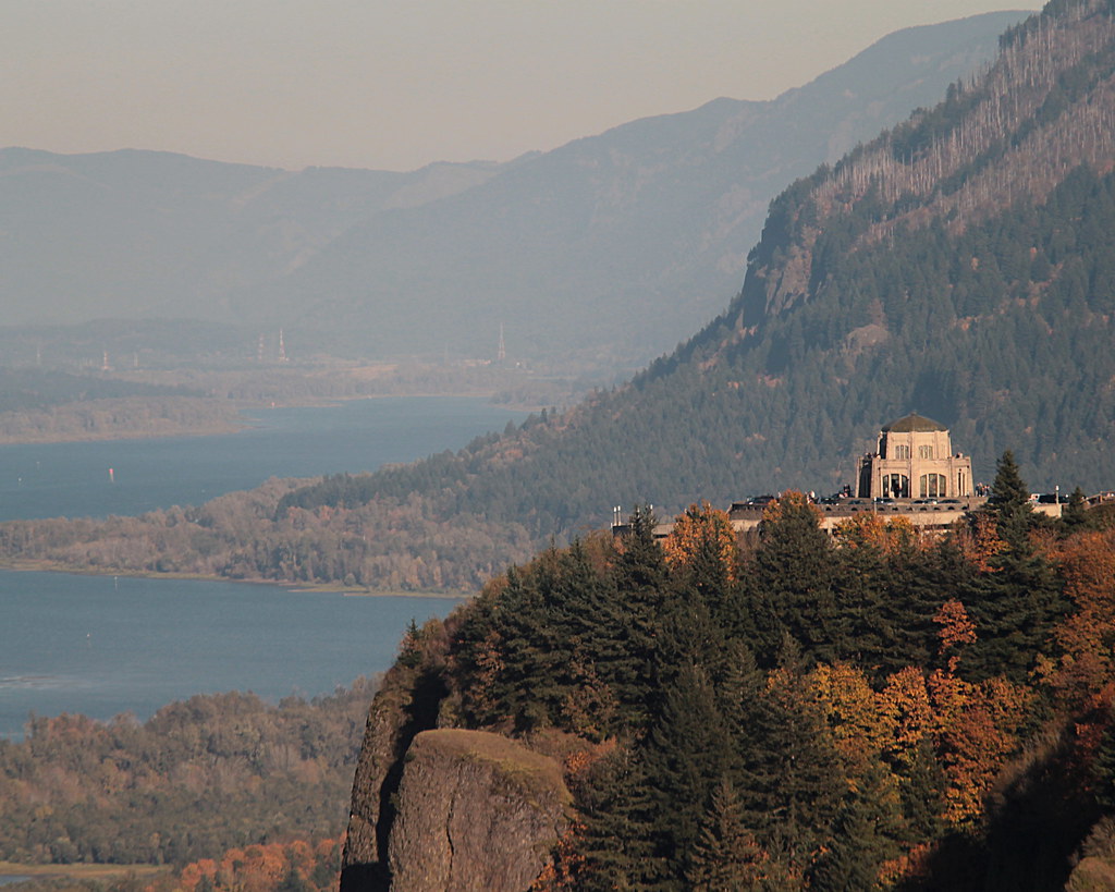 Vista House Vista The Columbia River most famous lo… Flickr
