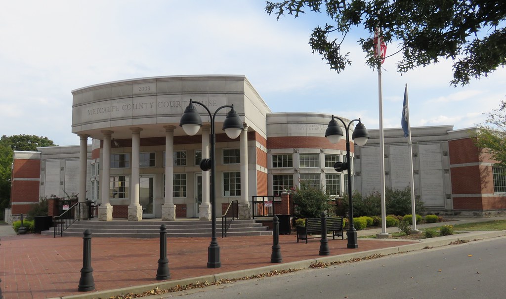 Metcalfe County Courthouse (Edmonton, Kentucky) The Metcal… Flickr