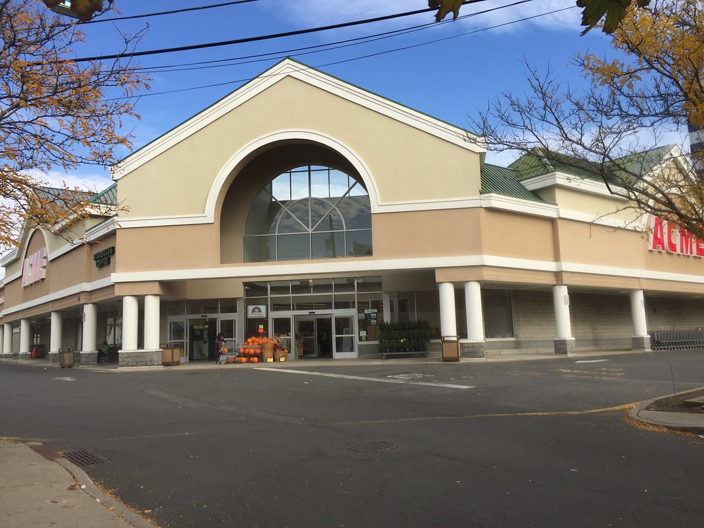 Acme/Former A&P/Food Emporium Fort Lee,NJ Dan Asnis Flickr