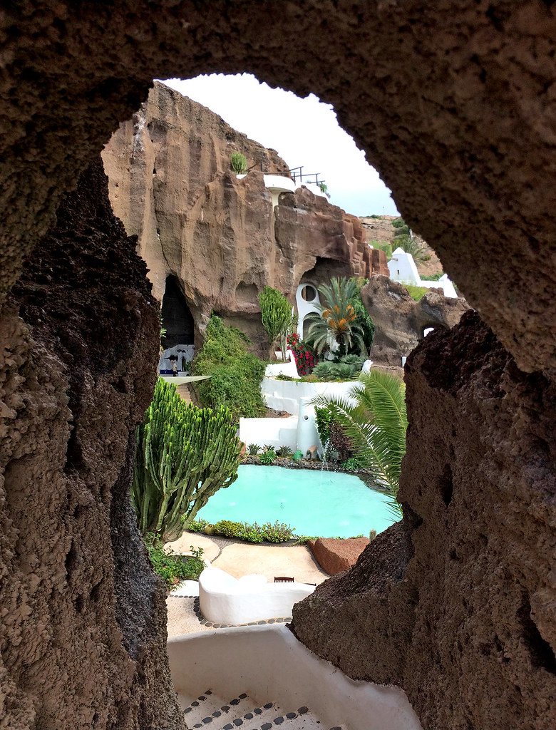 LagOmar Lanzarote Omar Sharif House designed by Jesus Soto… Flickr