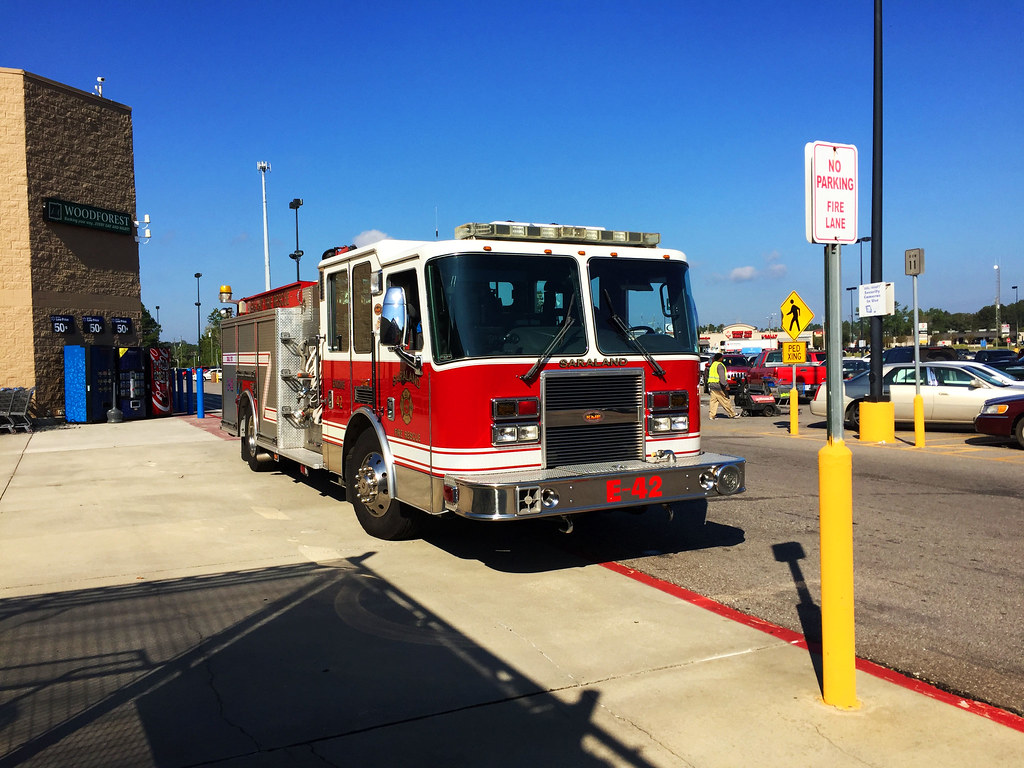 Saraland Fire Department Firetruck SFD Firetruck sitting i… Flickr