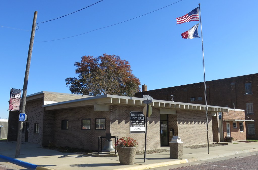 Bedford, Iowa City Hall Bedford, Iowa is a lovely southern… Flickr