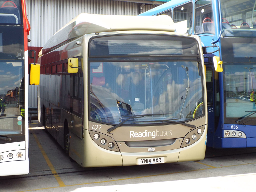Reading Buses 422, YN14MXR Reading Bus Garage Reading Bu… Flickr